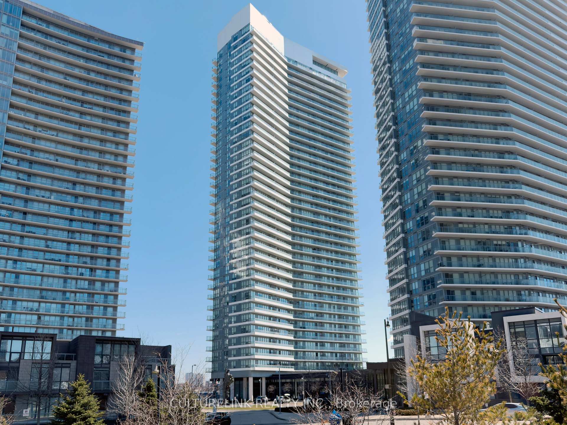 117 McMahon Drive 2008, Toronto C15, ON M2K 0E4