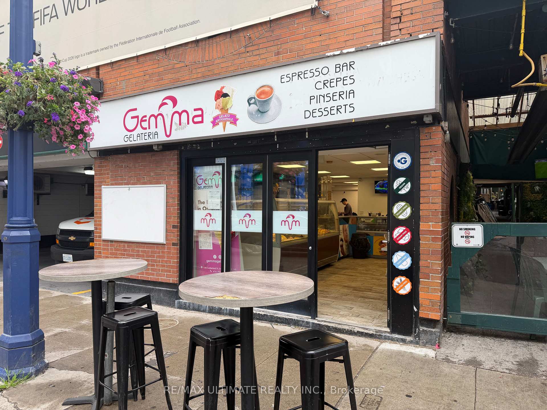 146 Cumberland Street, Toronto C02, ON M5R 1A8