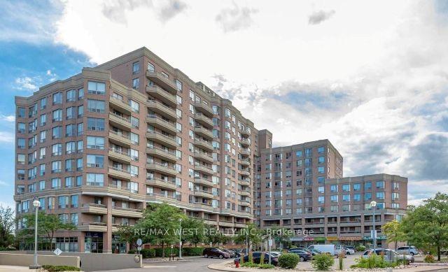 1700 Eglinton Avenue PH7, Toronto C13, ON M4A 2Z4