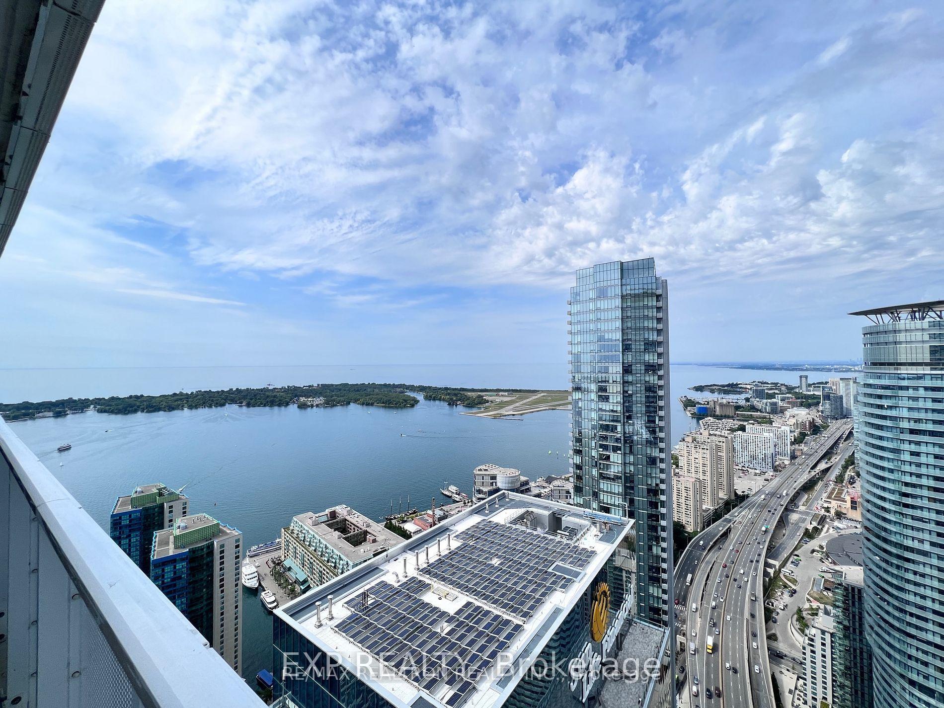 100 Harbour Street 6302, Toronto C01, ON M5J 0B5