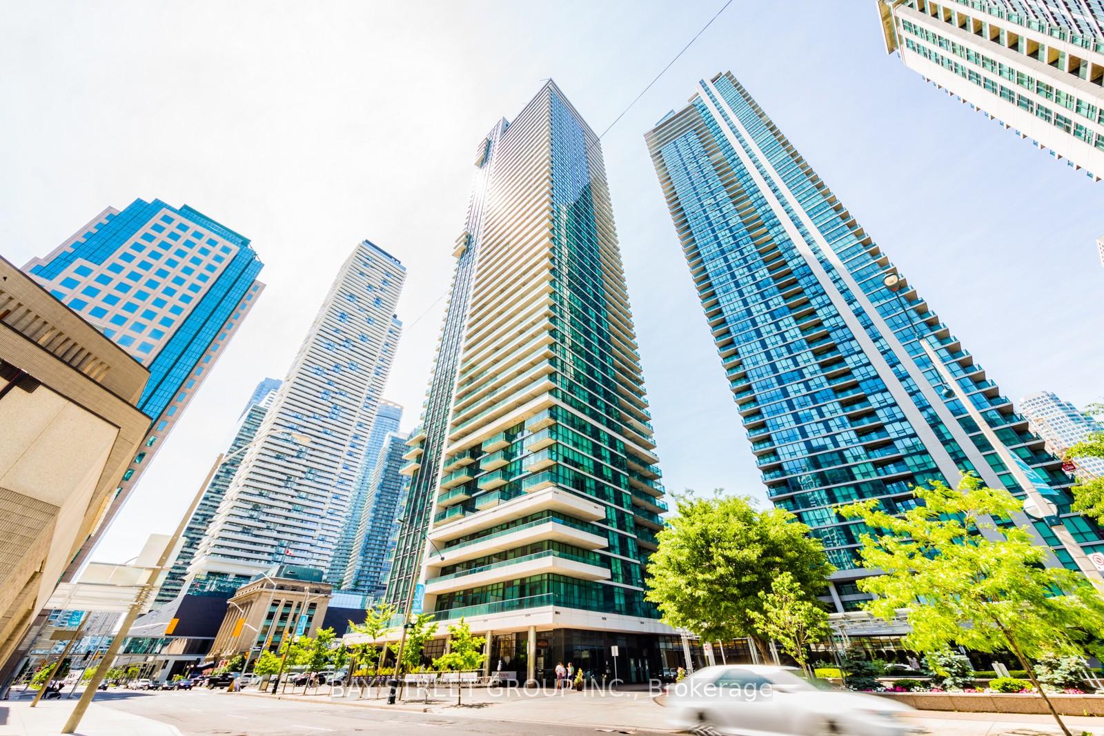 33 Bay Street 4205, Toronto C01, ON M5J 2Z3