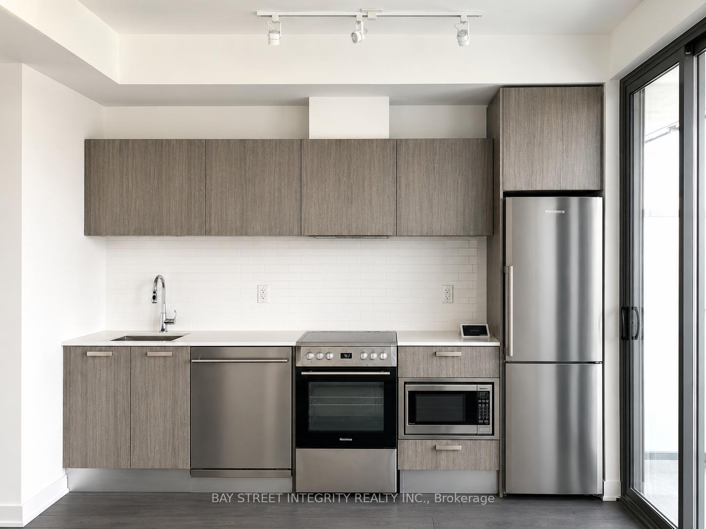 50 Charles Street E 3202, Toronto C08, ON M4Y 0C3