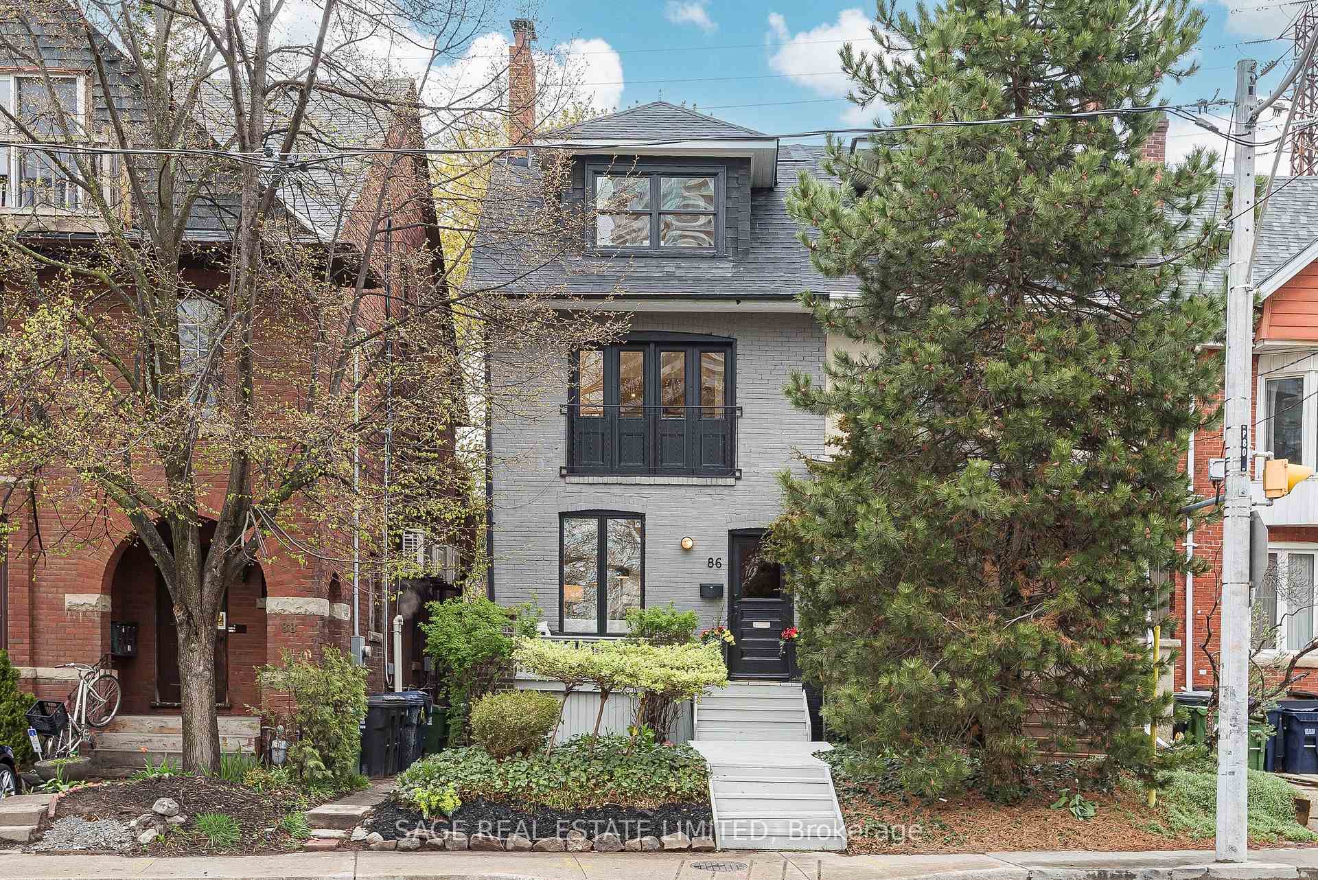 86 Dupont Street, Toronto C02, ON M5R 1V2