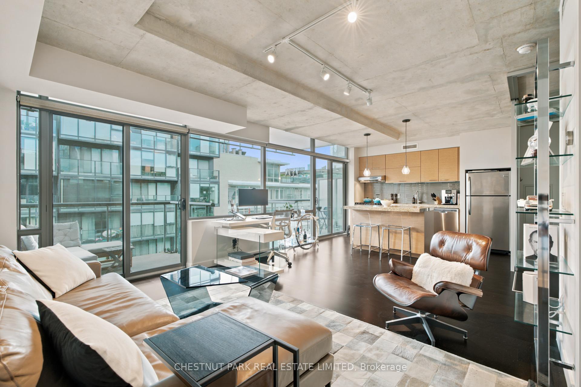 55 Stewart Street 915, Toronto C01, ON M5V 2V1