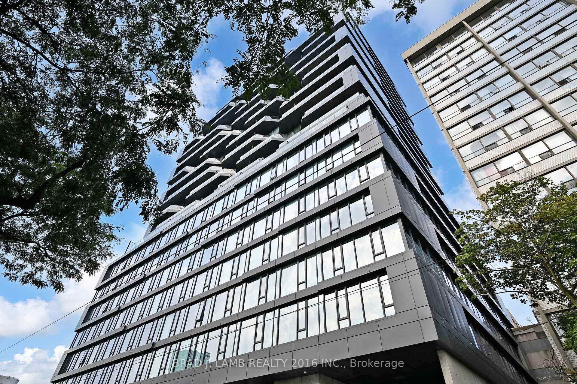 195 McCaul Street 1011, Toronto C01, ON M5T 0E5
