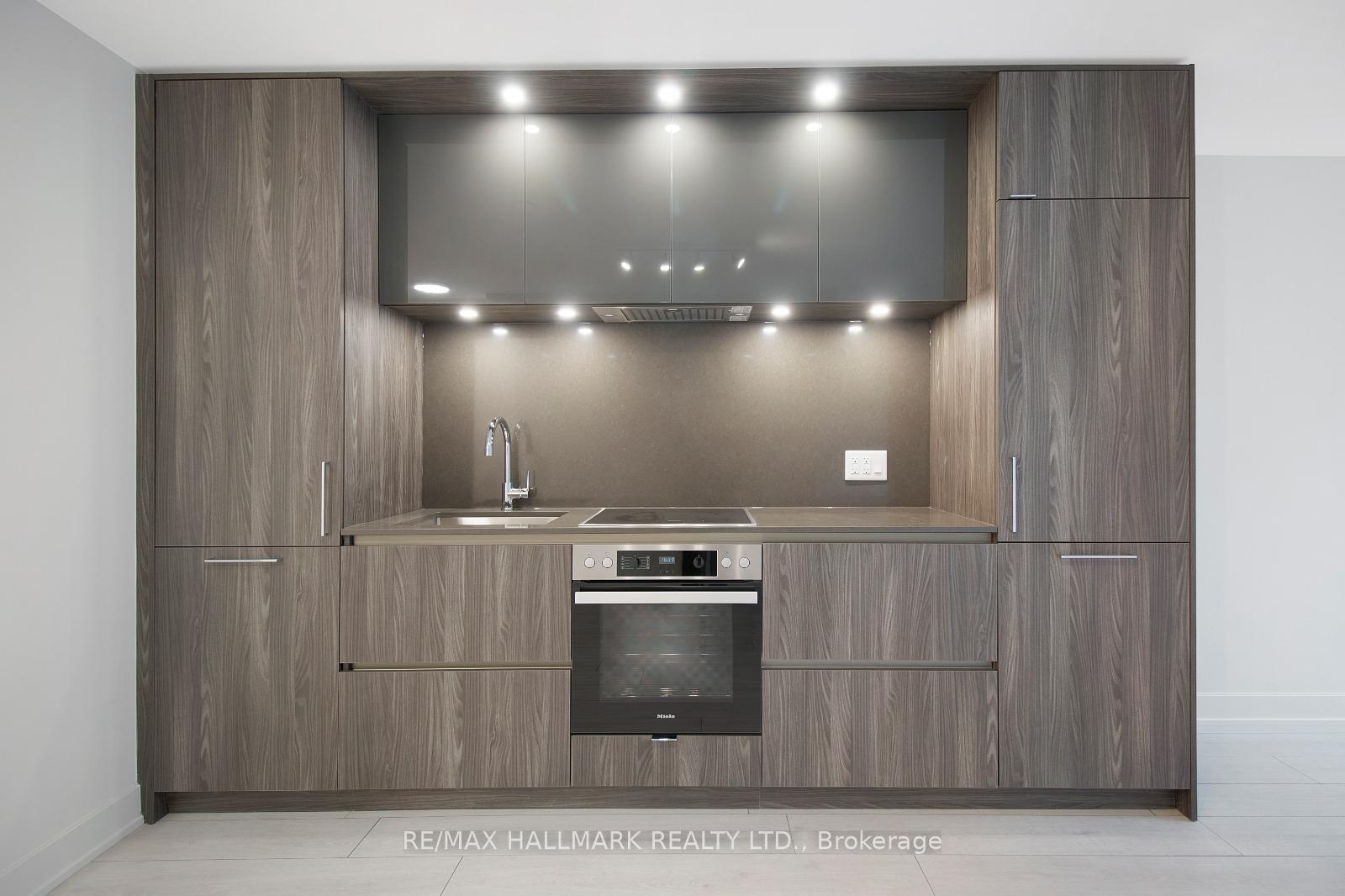 15 Mercer Street 513, Toronto C01, ON M5V 0T8