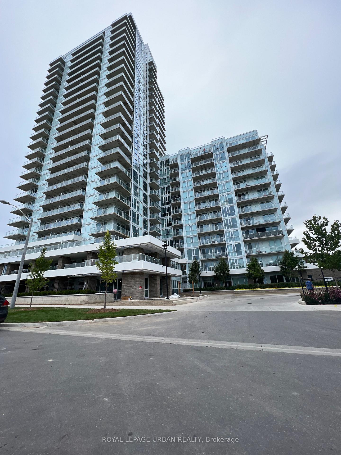 10 Deerlick Court 1217, Toronto C13, ON M3A 0A7