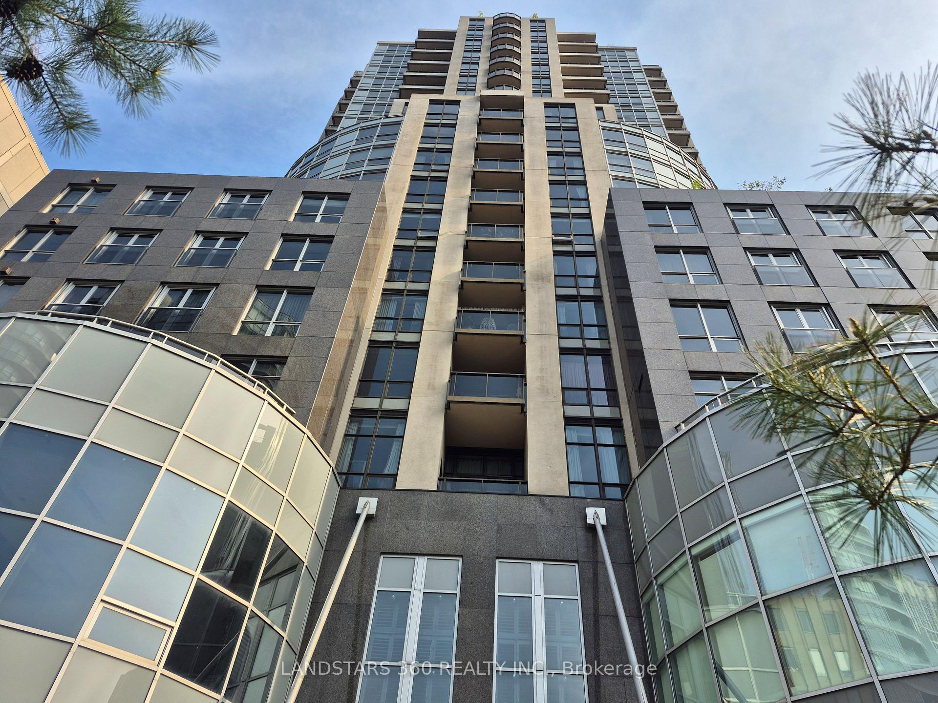 10 Bellair Street 401, Toronto C02, ON M5R 3T8