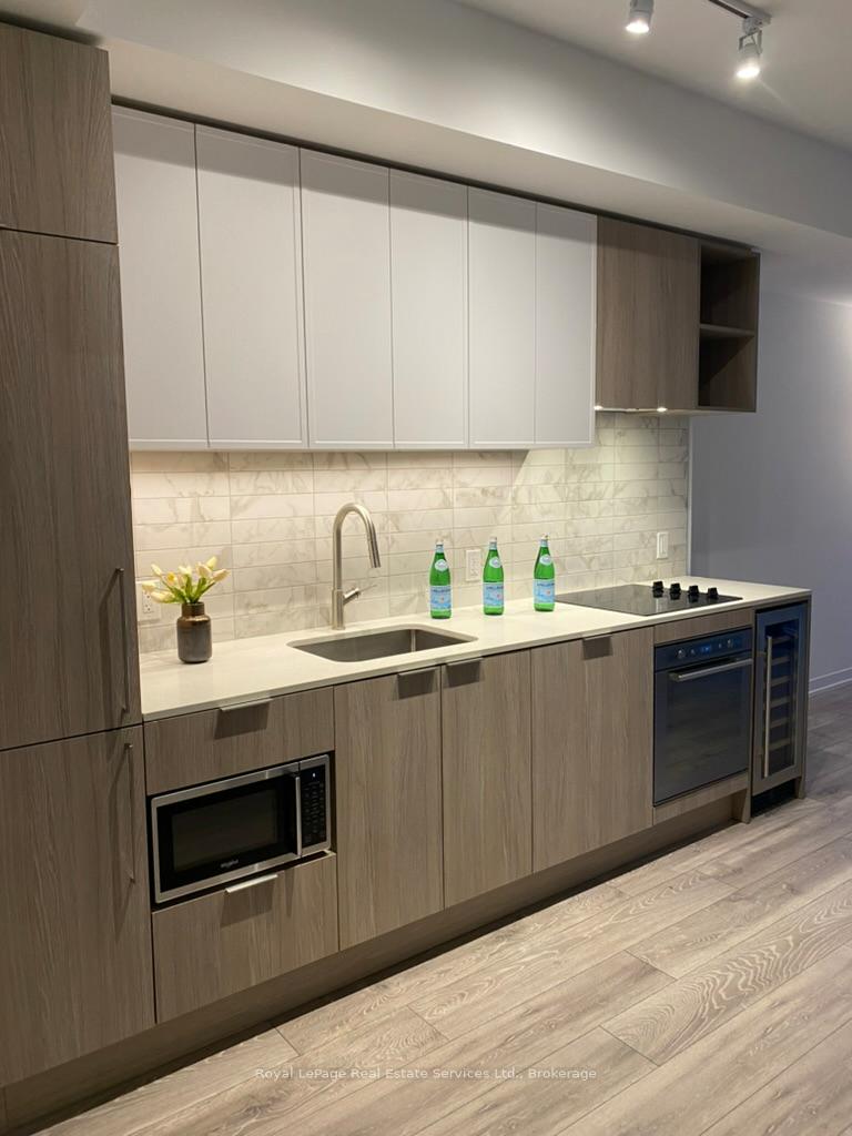 2020 Bathurst Street 540, Toronto C03, ON M5P 0A6