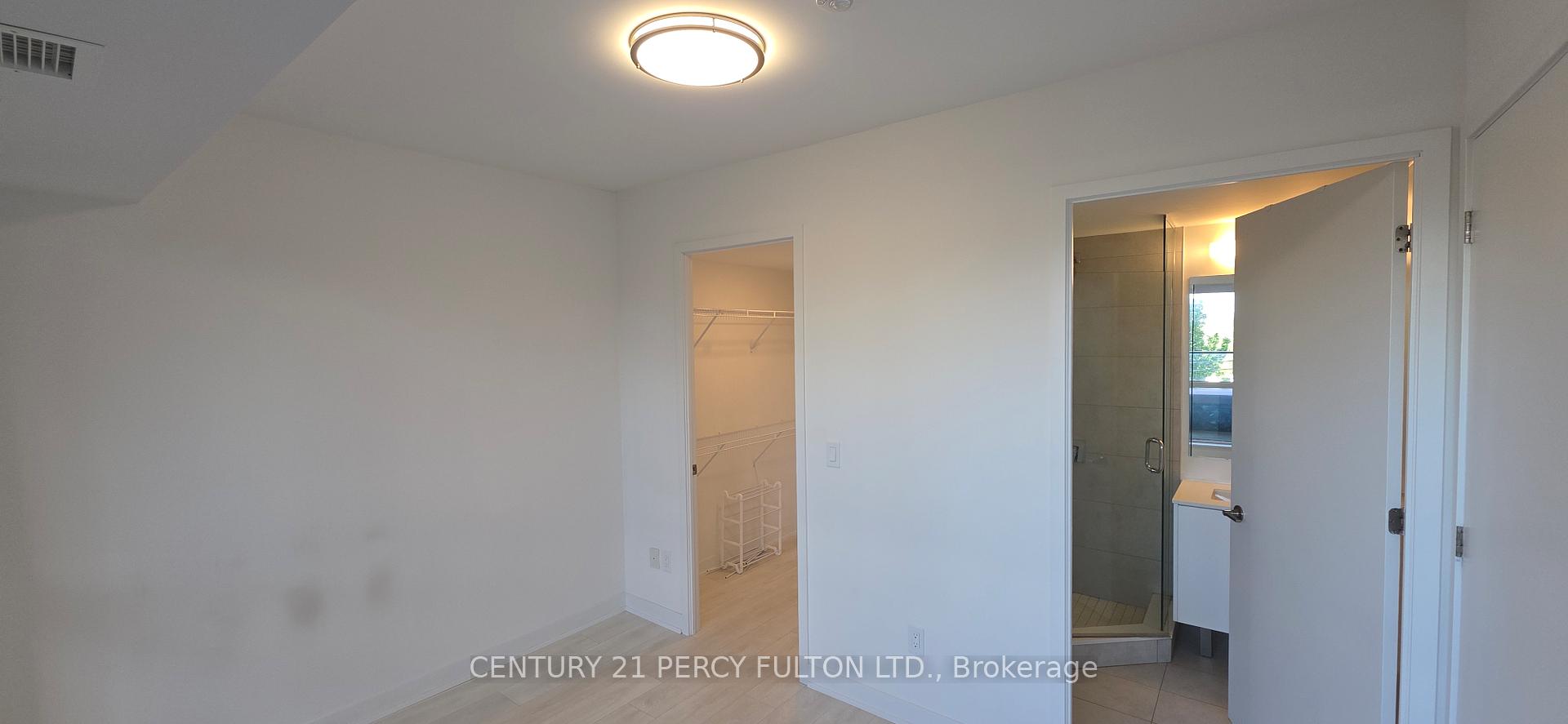 8 Tippett Road 309, Toronto C06, ON M3H 0E7