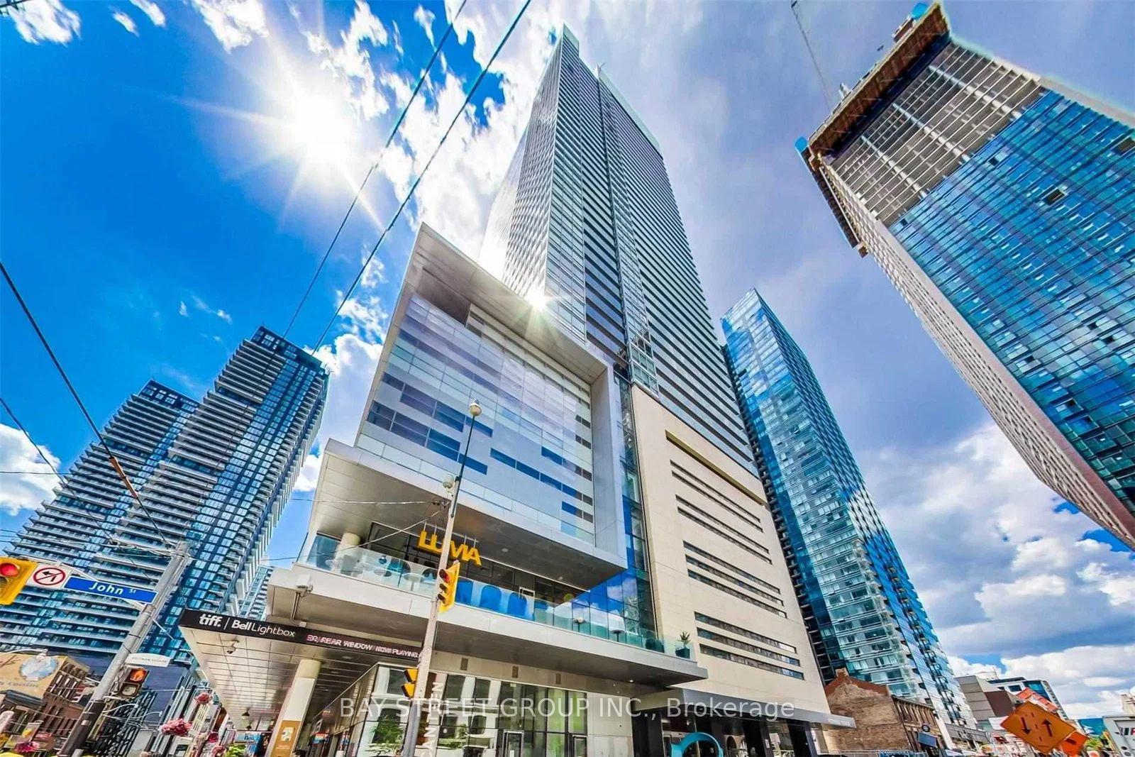 80 John Street 4011, Toronto C01, ON M5V 3X4
