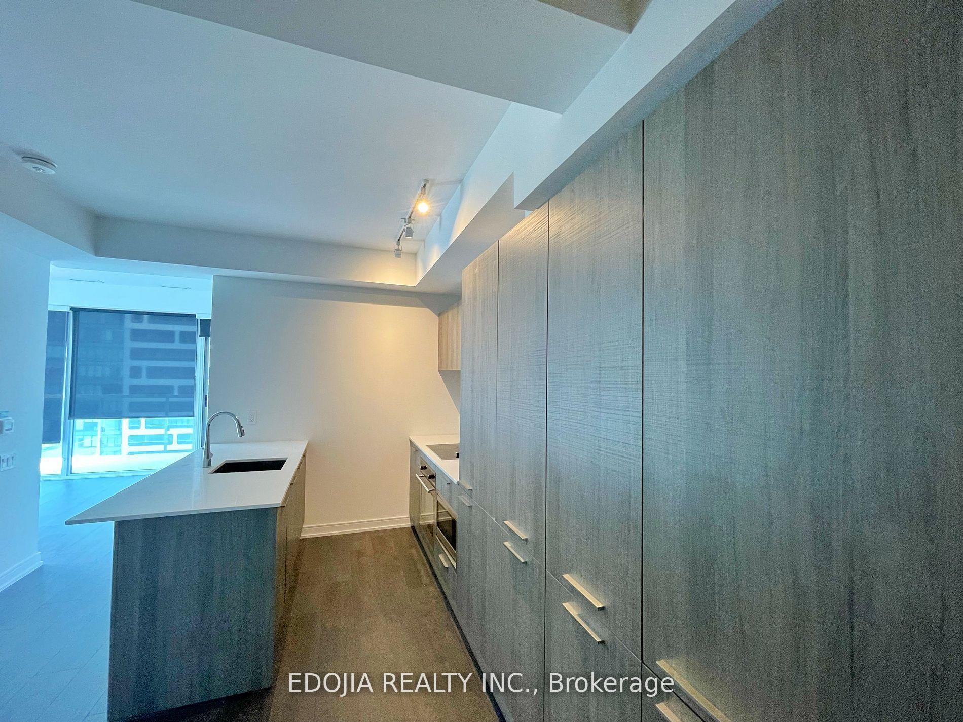 3 Gloucester Street 2809, Toronto C08, ON M4Y 0C6