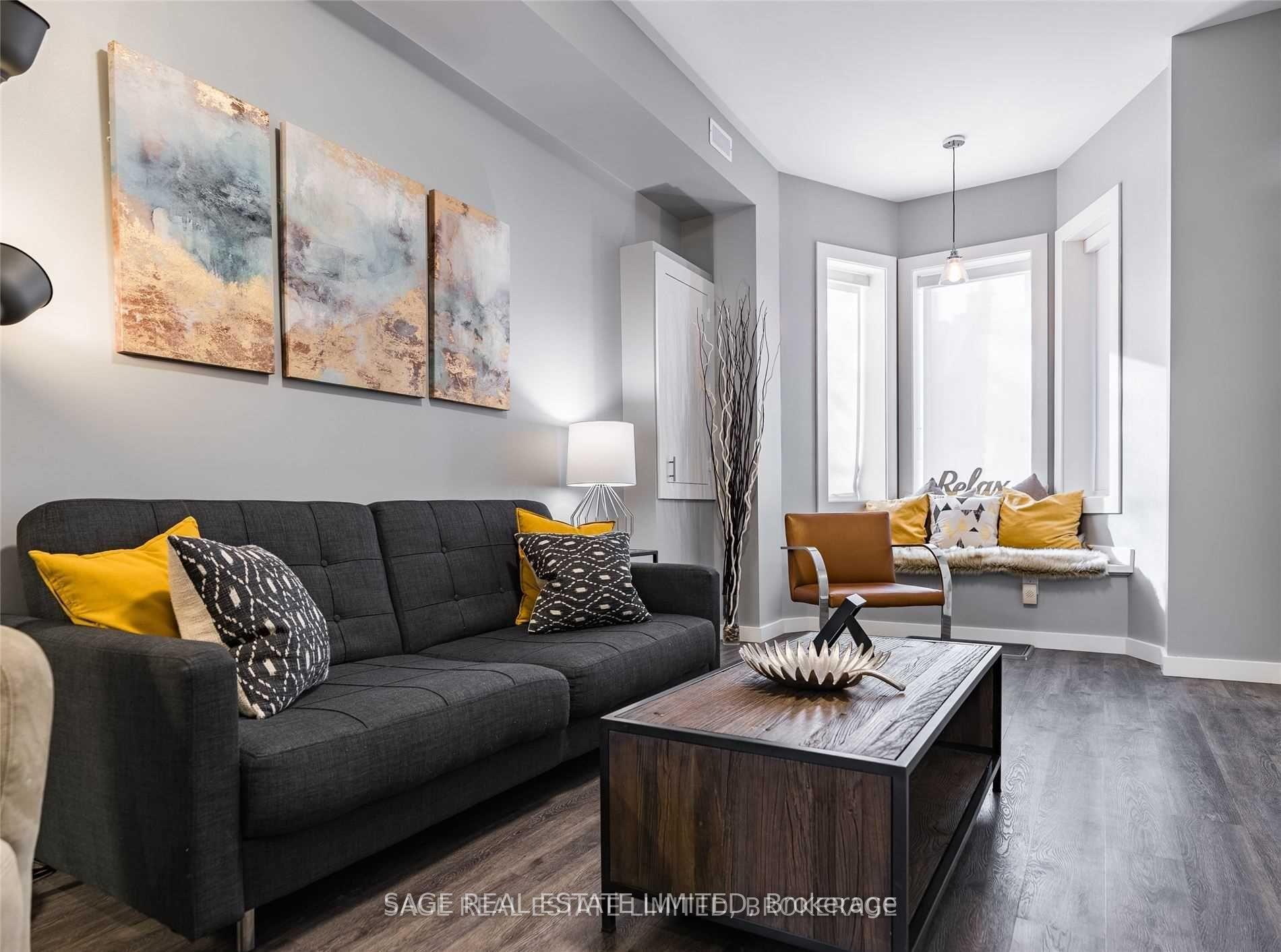 247 Lisgar Street, Toronto C01, ON M6J 3G8