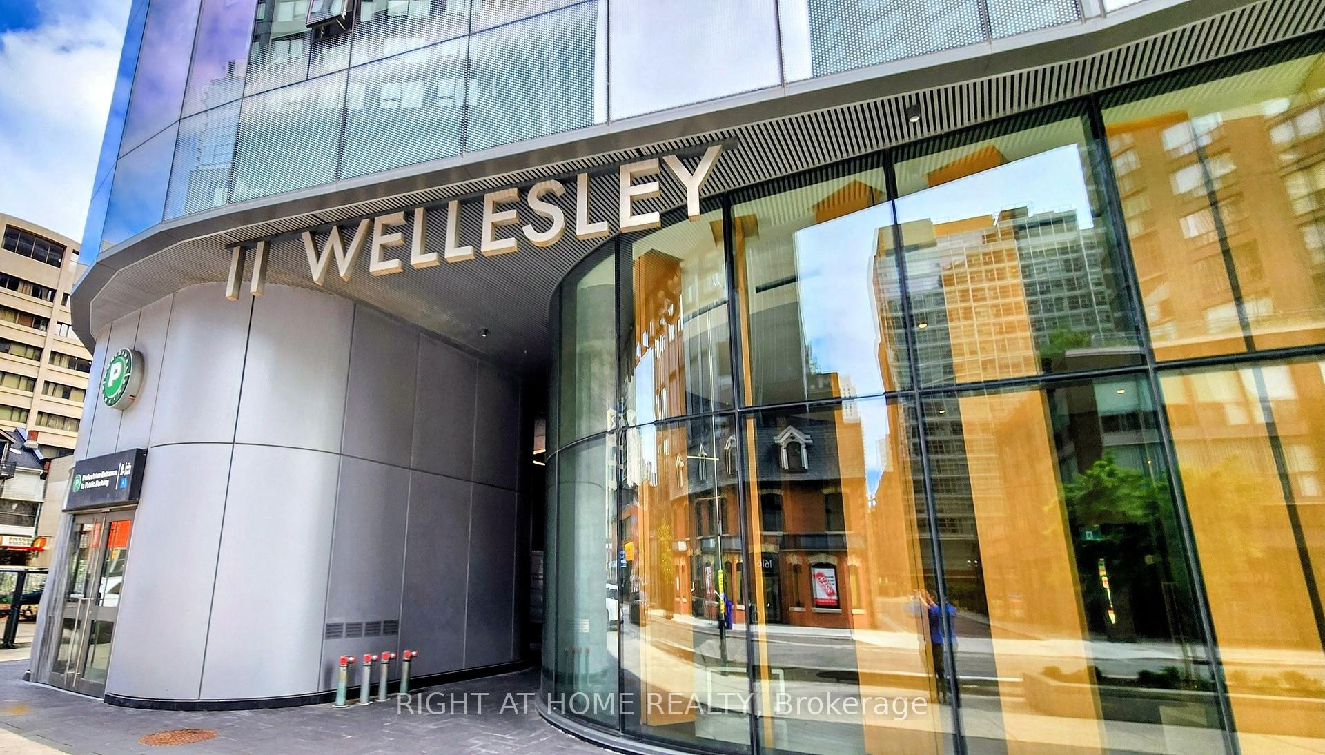 11 WELLESLEY Street W 4301, Toronto C01, ON M4Y 0G4