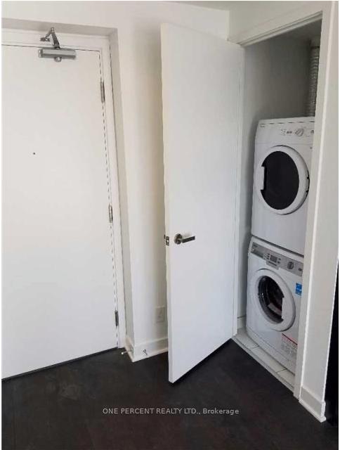 15 Grenville Street 4510, Toronto C01, ON M4Y 1A1