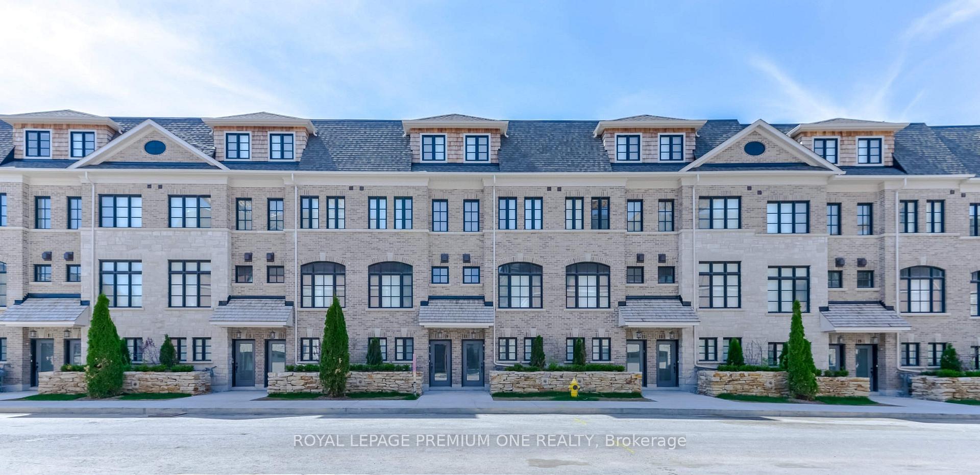 19 Salvador Allende Court, Toronto C02, ON M6G 0A3