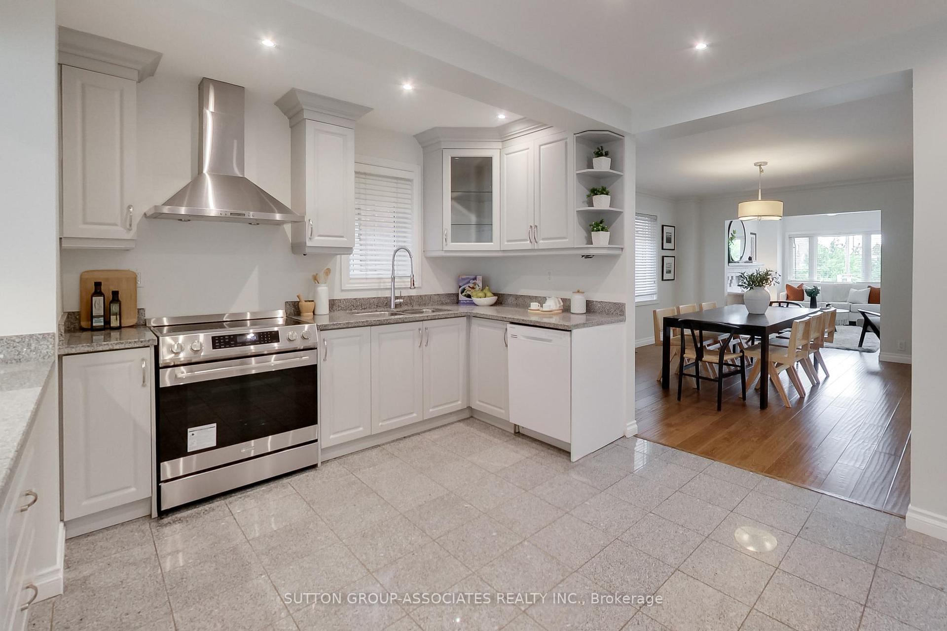 323 Lauder Avenue, Toronto C03, ON M6E 3H7