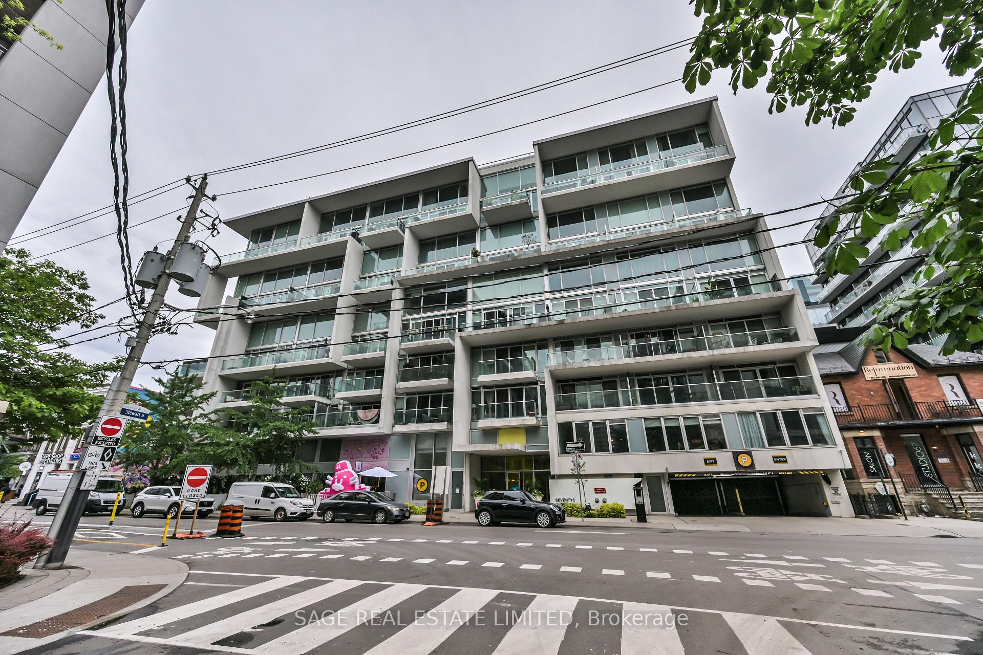 75 Portland Street 806, Toronto C01, ON M5V 2M9