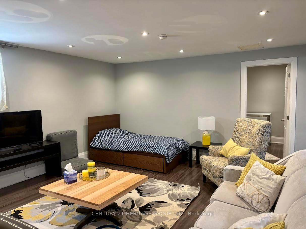 34 Robinter Drive Bsmt, Toronto C14, ON M2M 3R2