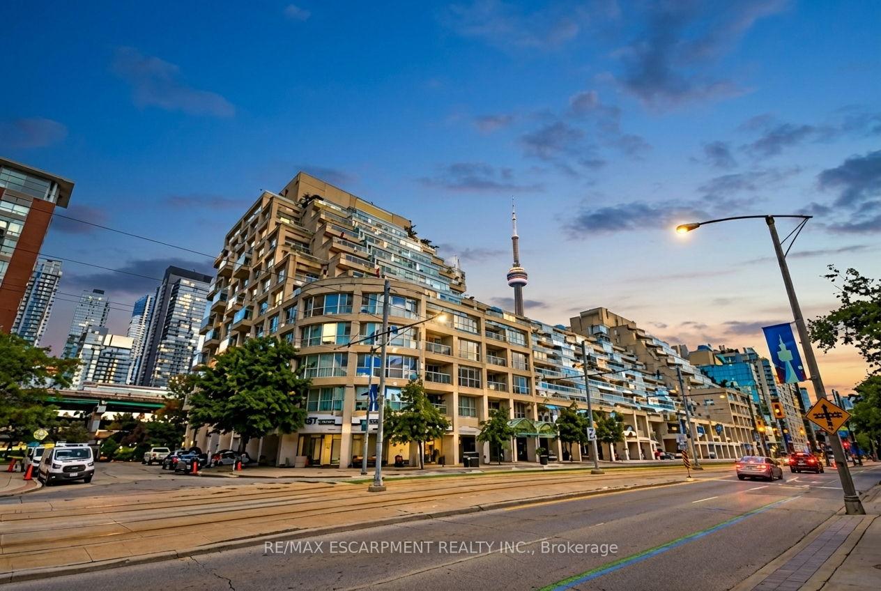 460 Queens Quay Way W 803E, Toronto C01, ON M5V 2Y5