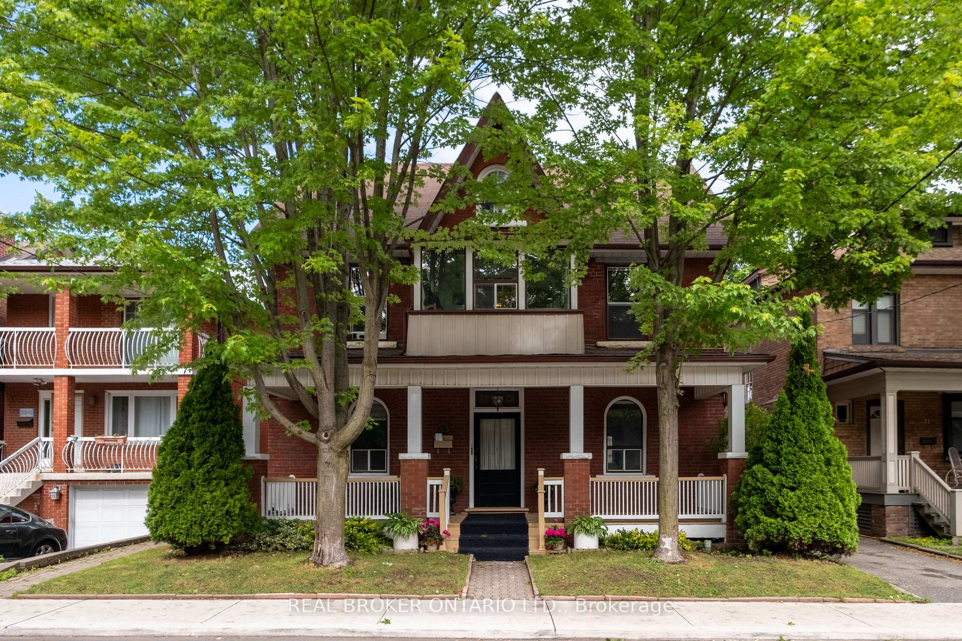 33 Atlas Avenue, Toronto C03, ON M6C 3N8