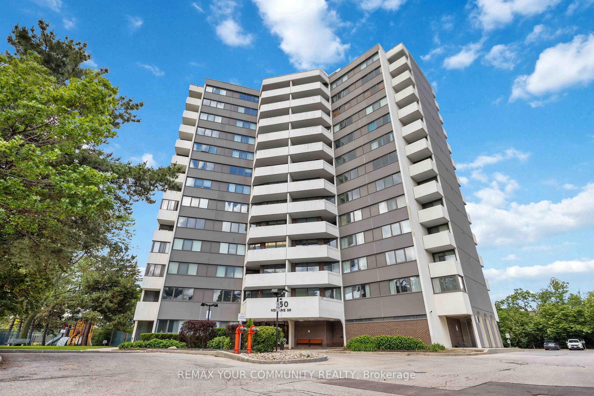150 Neptune Drive 801, Toronto C04, ON M6A 2Y9