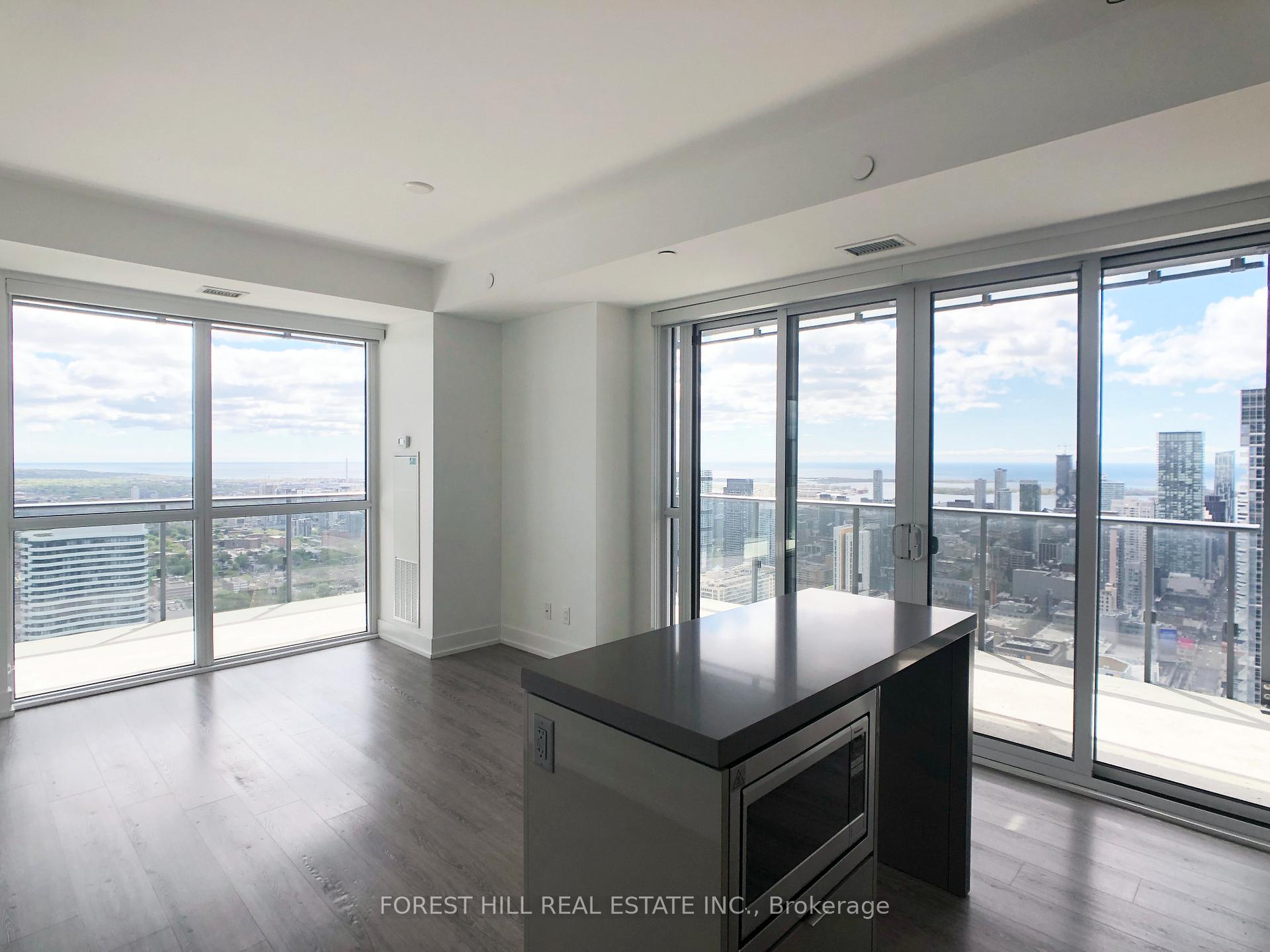 7 Grenville Street 5410, Toronto C01, ON M4Y 0E9
