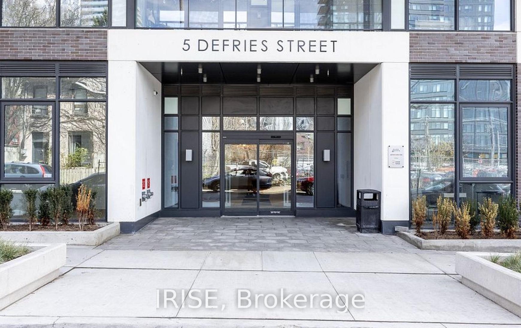 5 Defries Street TH06, Toronto C08, ON M5A 0W7
