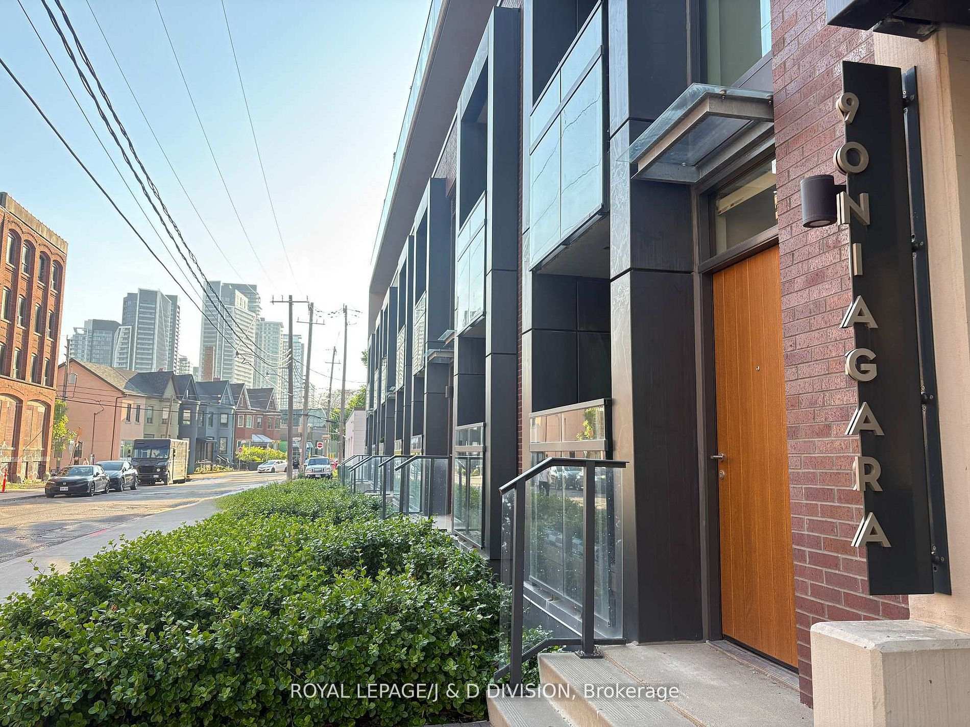 90 Niagara Street 405, Toronto C01, ON M5V 0P9