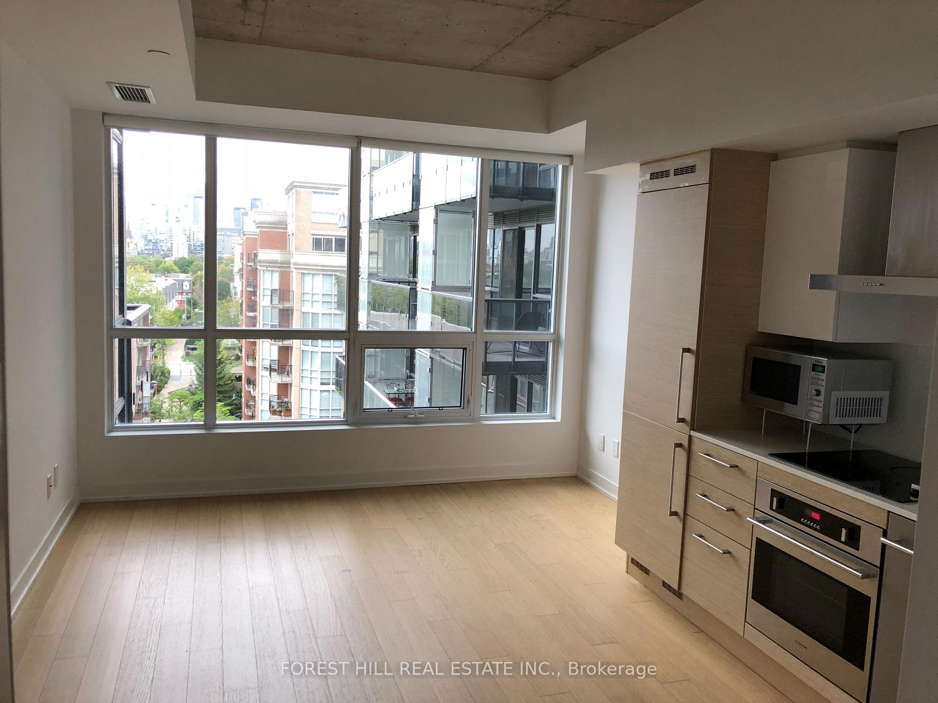 1030 King Street W 416, Toronto C01, ON M6K 0B4