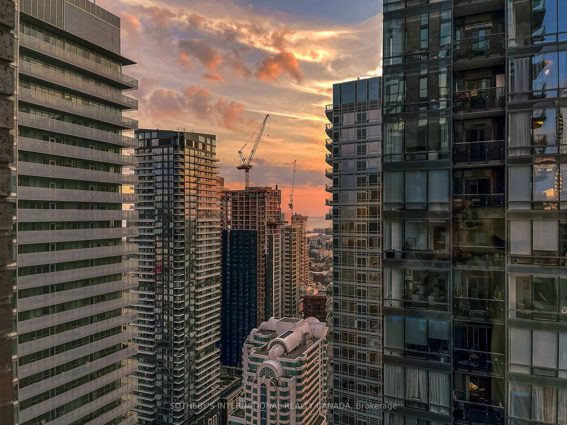99 John Street 2606, Toronto C01, ON M5V 0S6