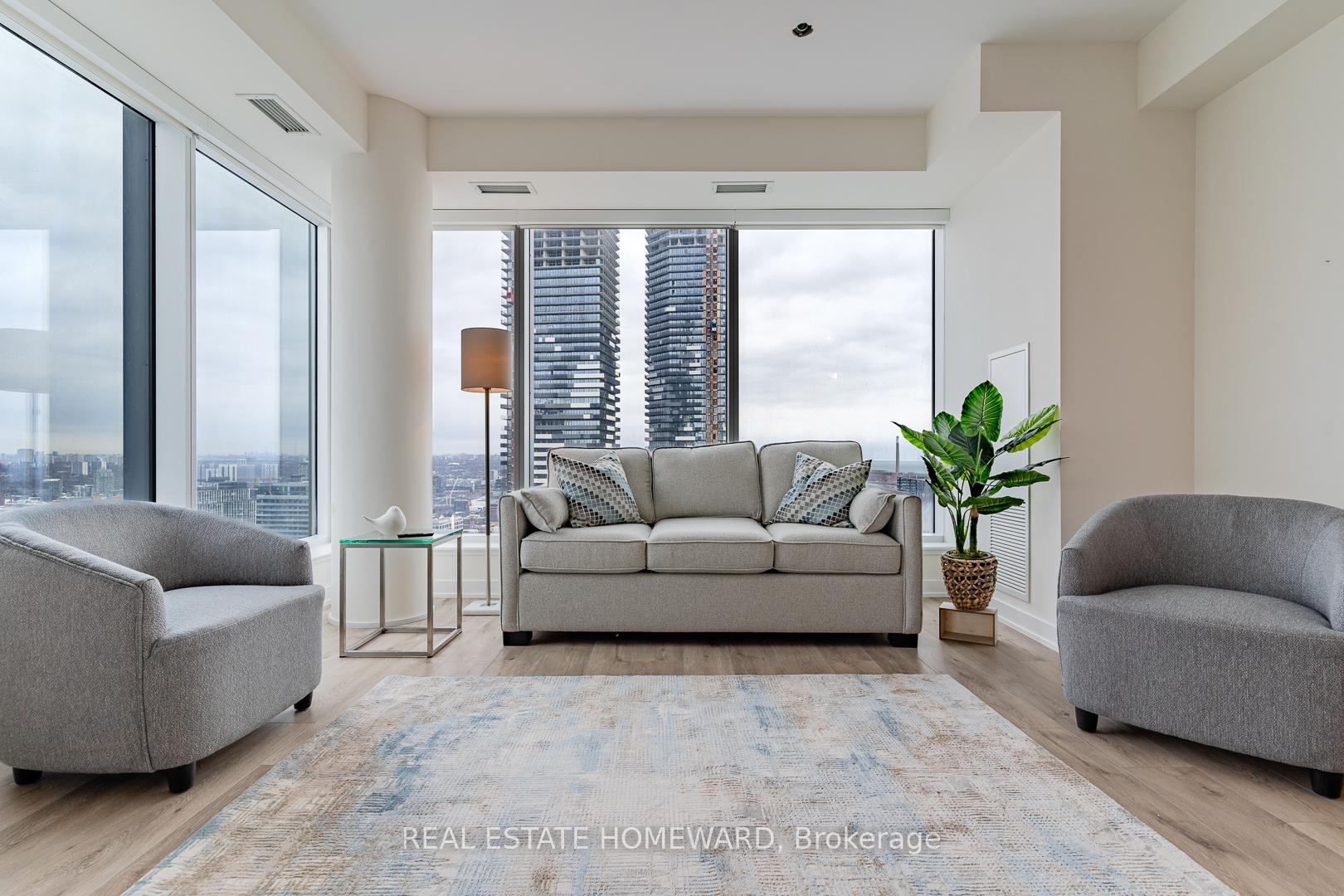 28 Freeland St. Street 4007, Toronto C08, ON M5E 0E3