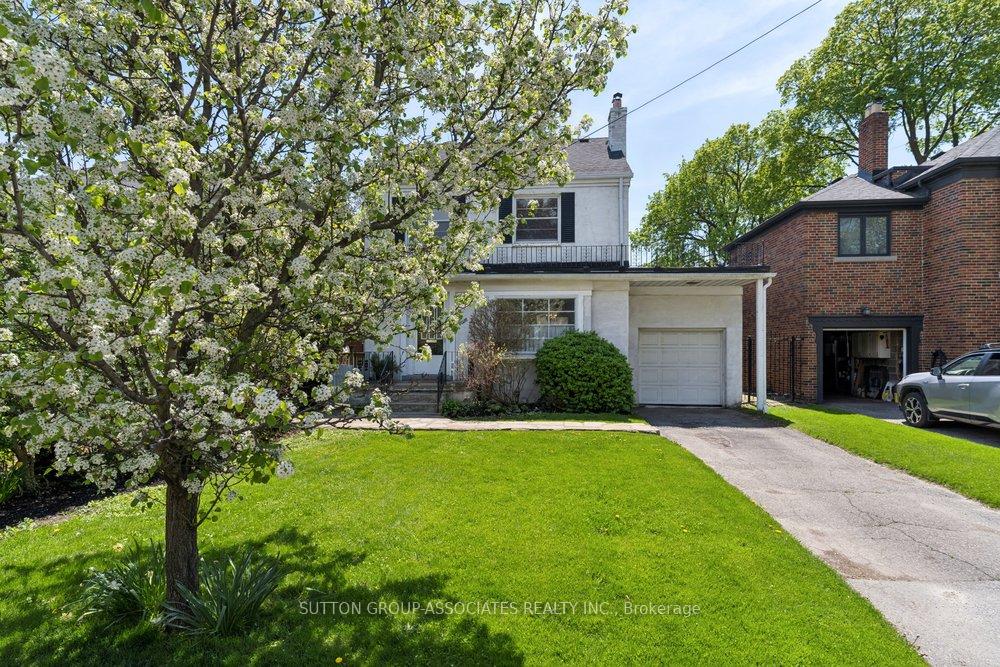 5 Delhi Avenue, Toronto C04, ON M5M 3B5