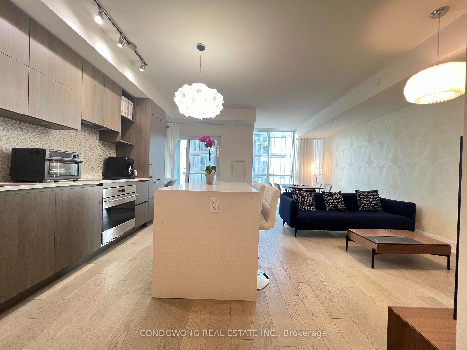 1 Yorkville Avenue 3801, Toronto C02, ON M4W 0B1