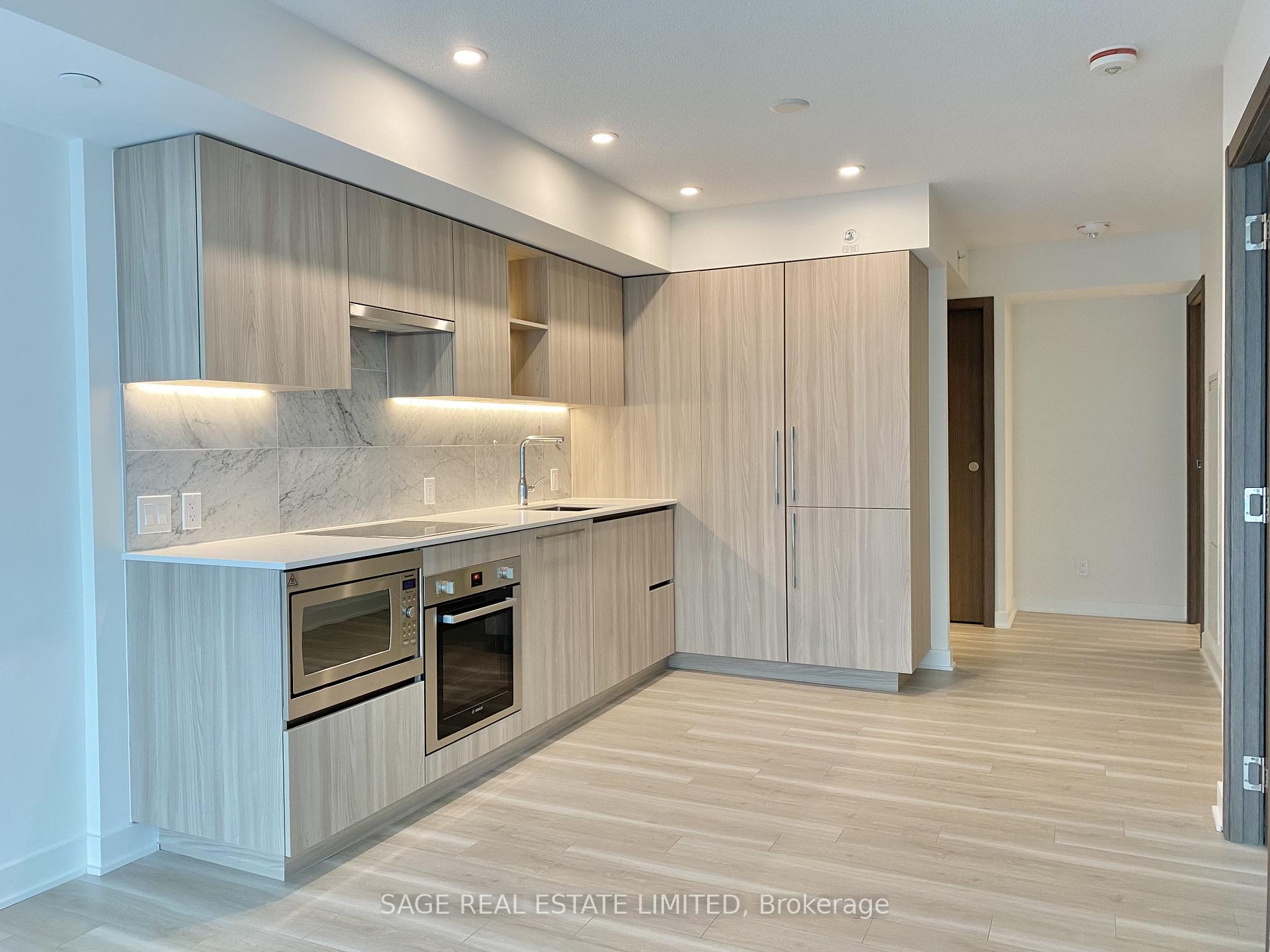 17 Bathurst Street 801, Toronto C01, ON M5V 0N1