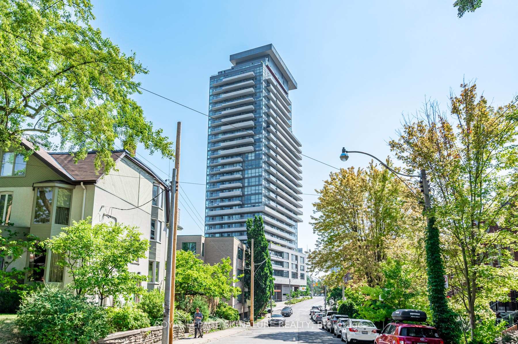 181 Bedford Road 410, Toronto C02, ON M5R 0C2