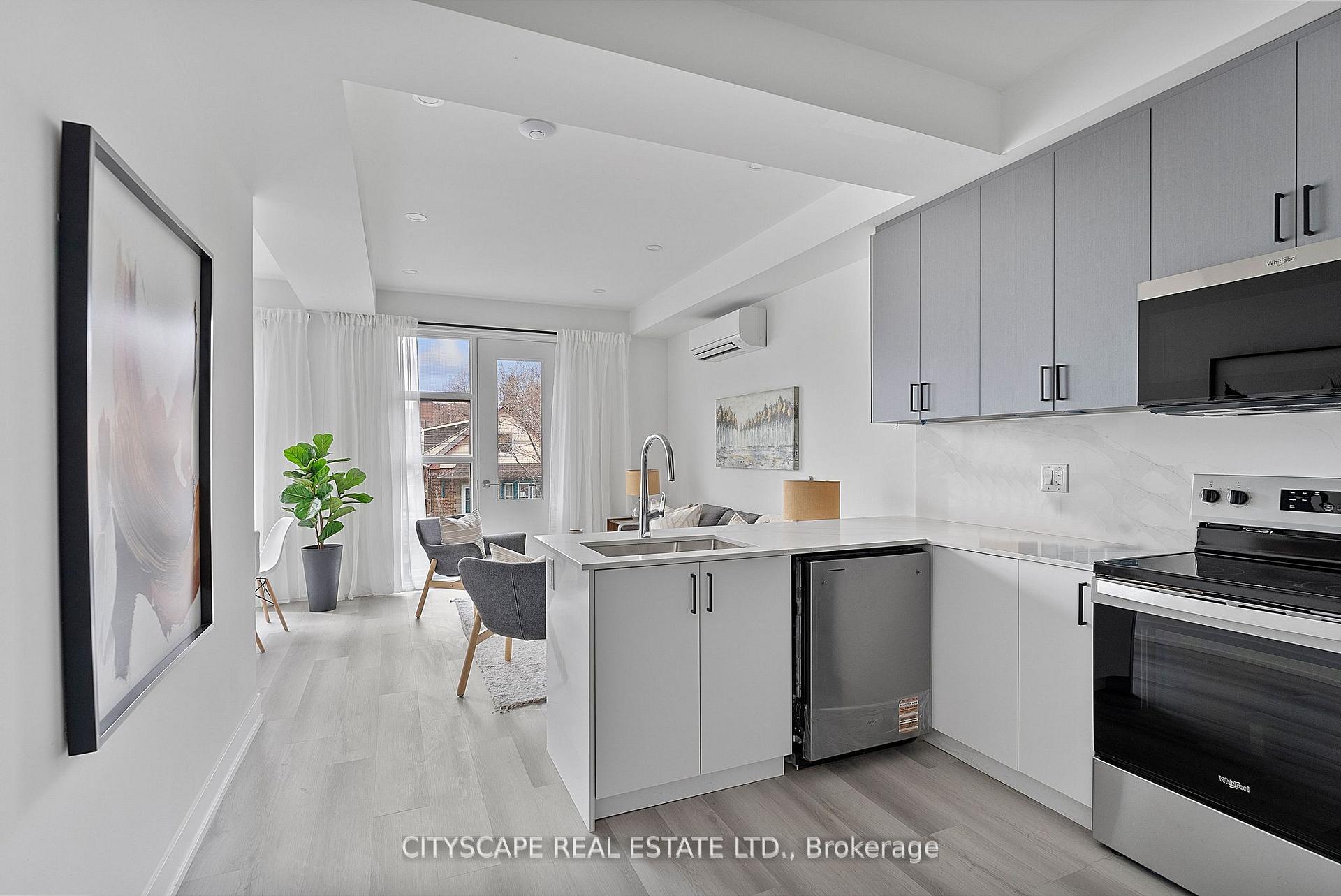 587 Oakwood Avenue 3 (Upper), Toronto C03, ON M6E 2X8
