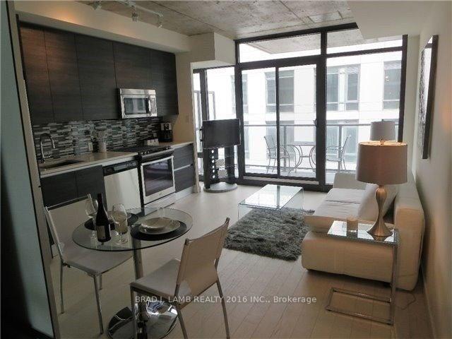 111 Bathurst Street 1212, Toronto C01, ON M5V 2R1
