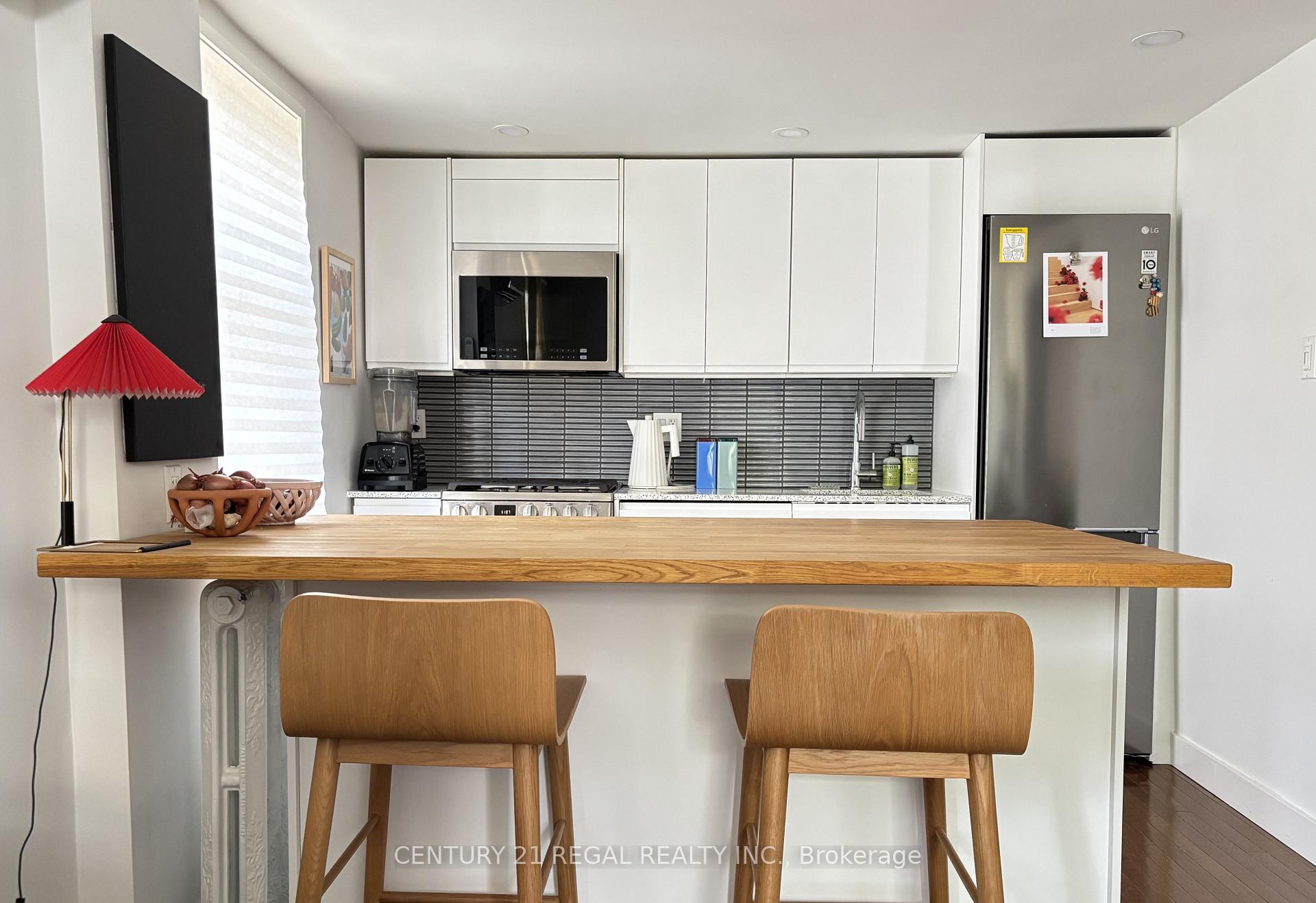 89 Gladstone Avenue 3, Toronto C01, ON M6J 3K7