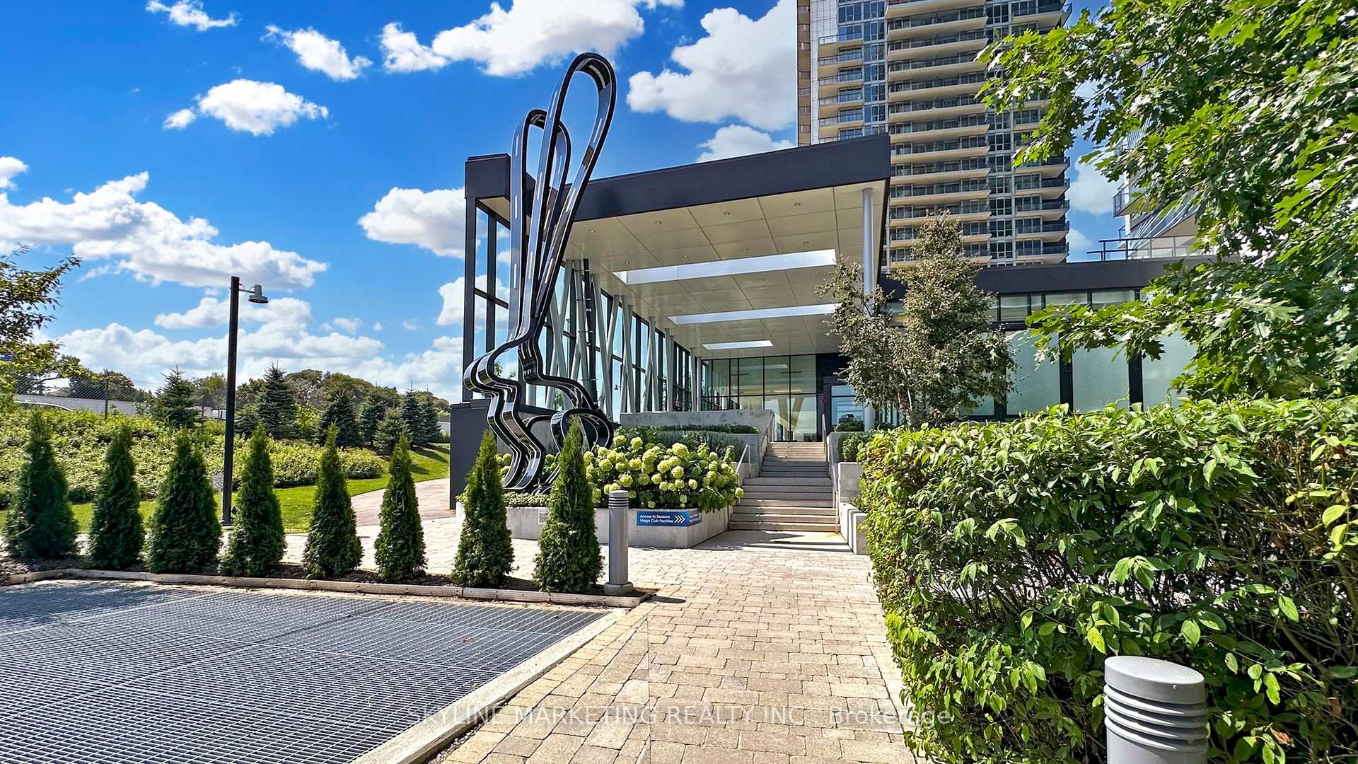 115 McMahon Drive 1908, Toronto C15, ON M2K 0E3