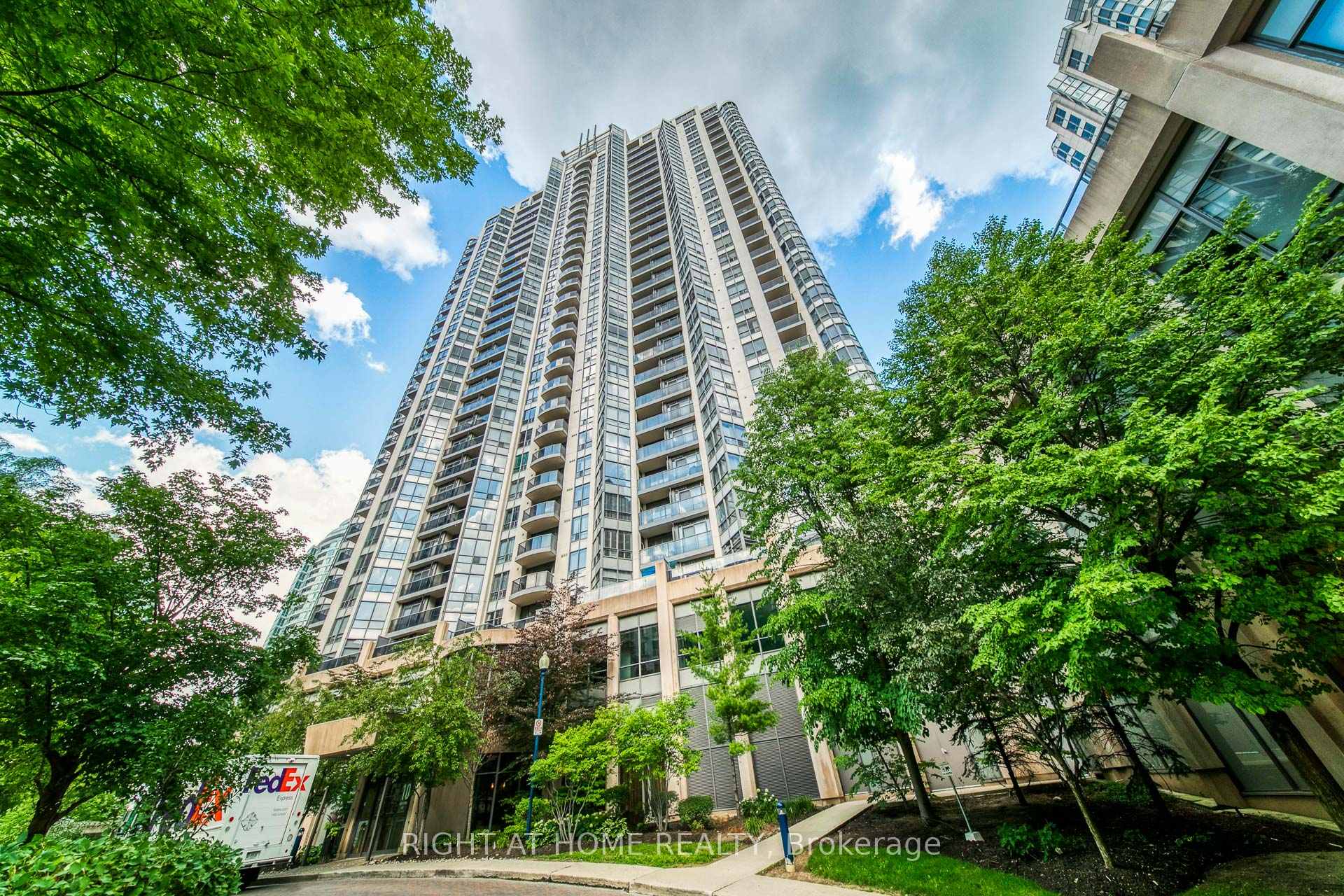 10 Northtown Way 1405, Toronto C14, ON M2N 7L4