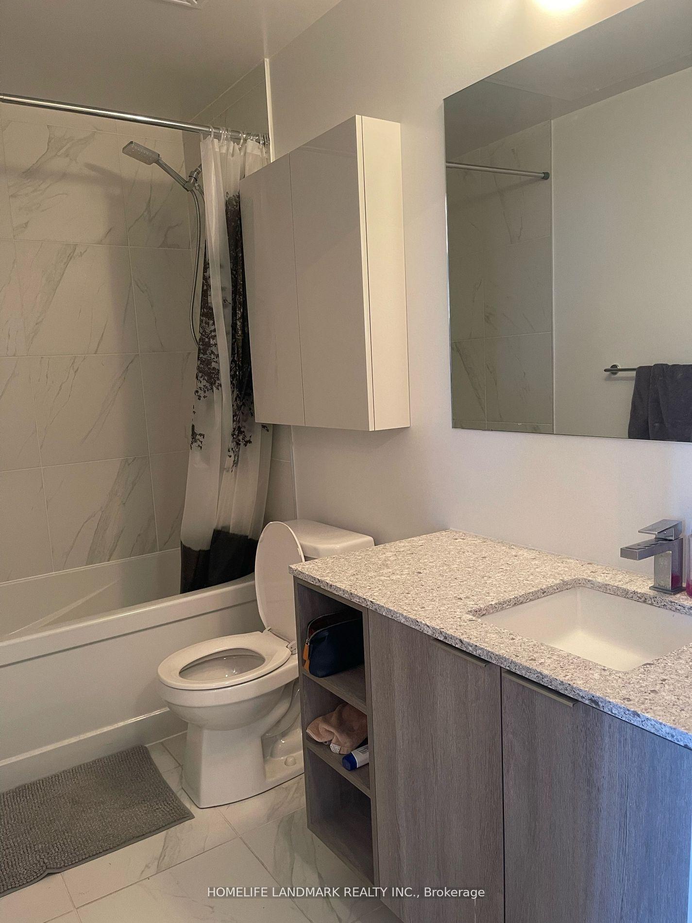 31 Tippett Road 1025, Toronto C06 — photo 4 of 5