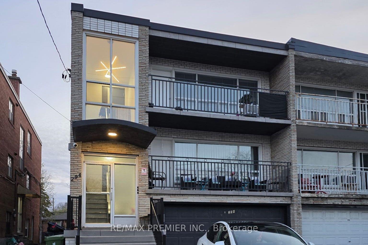 294 Wilmington Avenue 3, Toronto C06 — photo 2 of 5