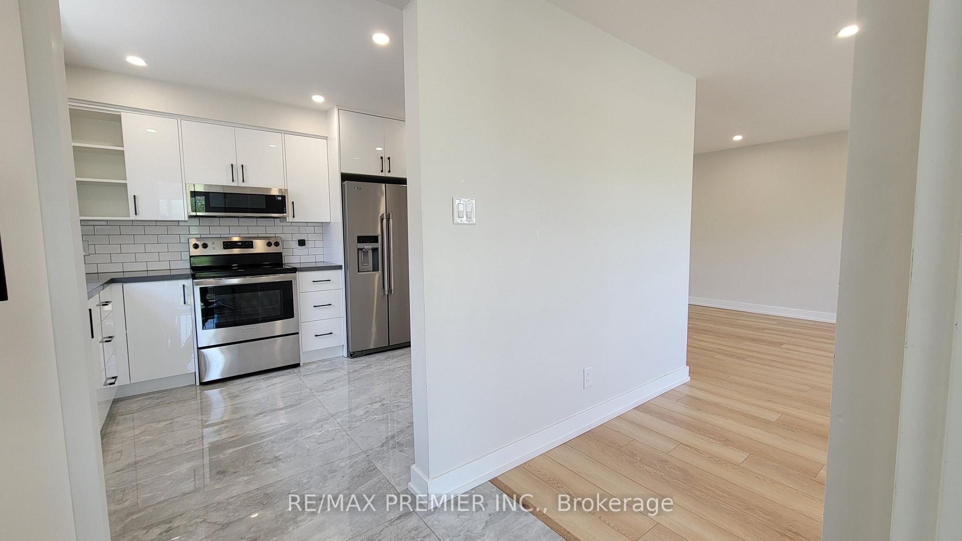 294 Wilmington Avenue 3, Toronto C06 — photo 4 of 5
