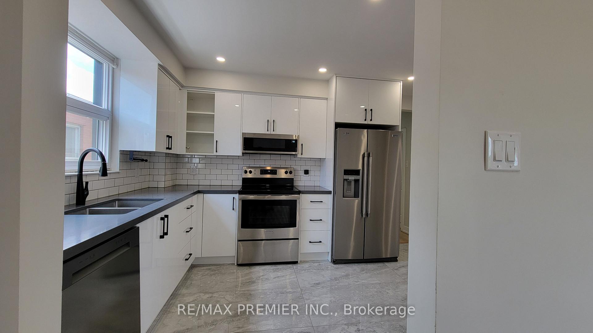 294 Wilmington Avenue 3, Toronto C06 — photo 5 of 5