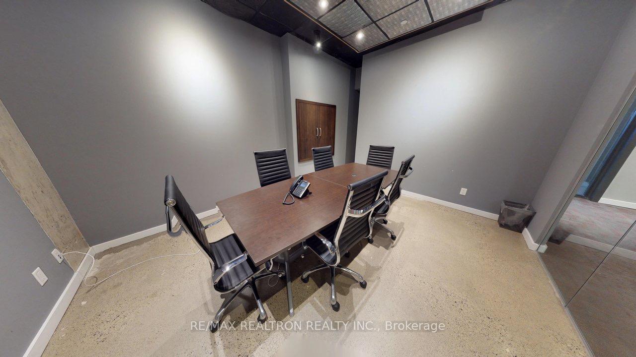 758 Sheppard Avenue W, Toronto C06 — photo 3 of 5