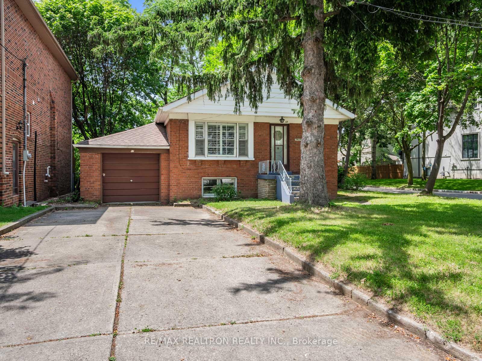 12 Graymar Avenue, Toronto, ON M3H 3B4 — Toronto C06, Ontario