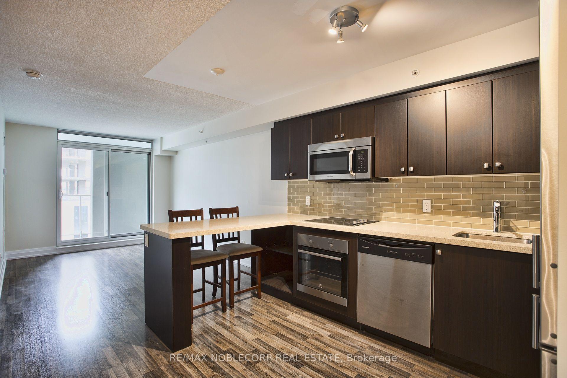 565 Wilson Avenue 319W, Toronto C06 — photo 3 of 5