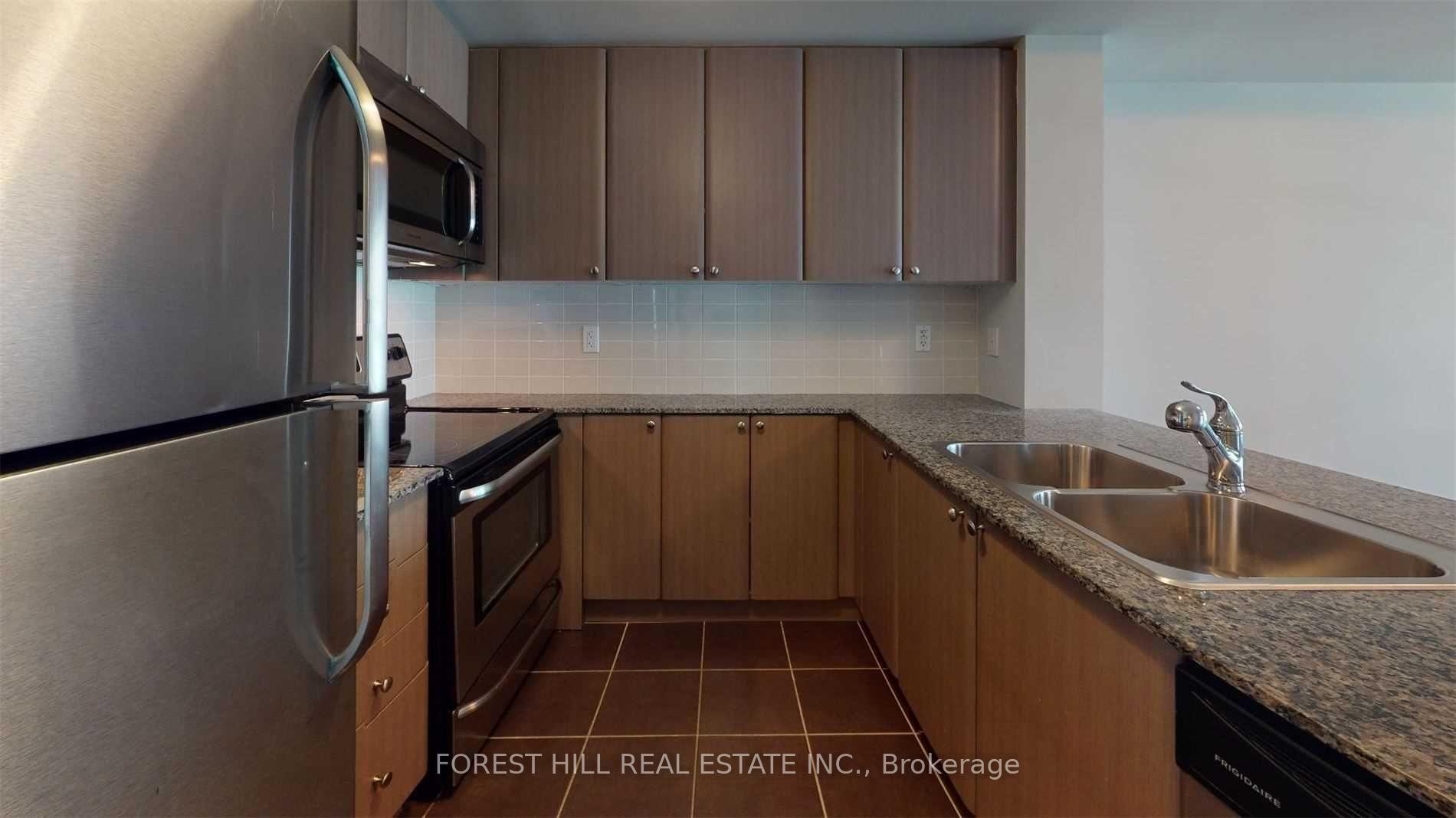 525 Wilson Avenue 506, Toronto C06 — photo 3 of 5