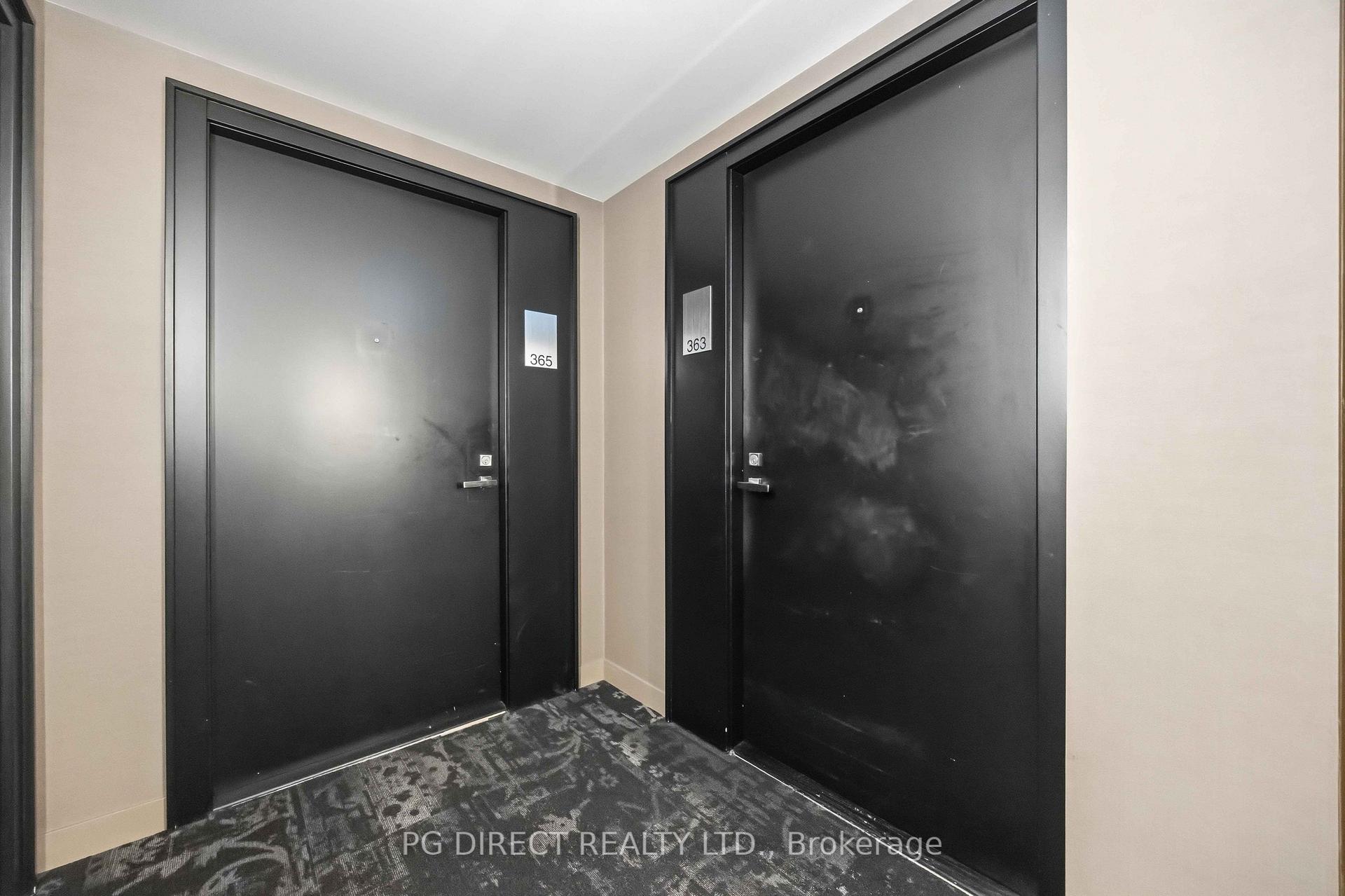 31 Tippett Road 363, Toronto C06 — photo 4 of 5